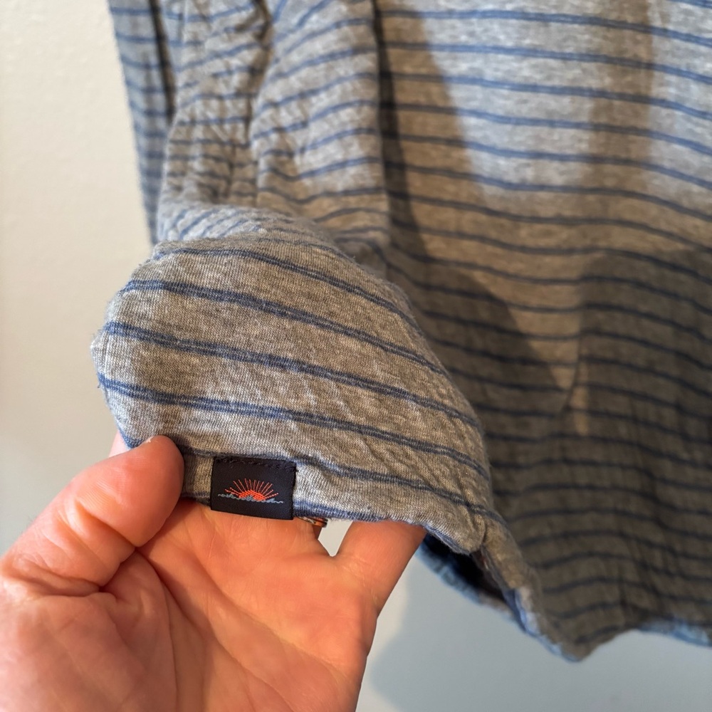 Faherty Cloud Reversible Crew - image 2